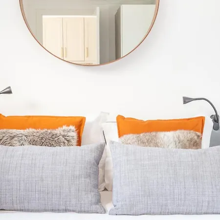 Apartamento 3-bedroom With Private Patio In Cacilhas By Lisbeyond *