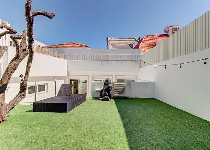 Lejlighed 3-bedroom With Private Patio In Cacilhas By Lisbeyond Almada