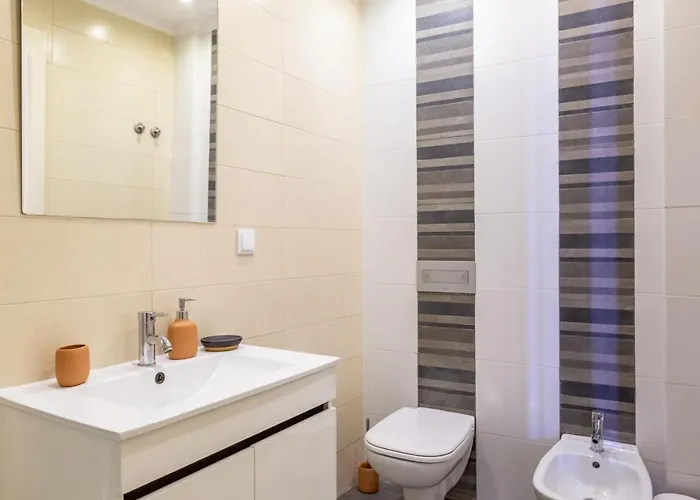 Appartement 3-bedroom With Private Patio In Cacilhas By Lisbeyond