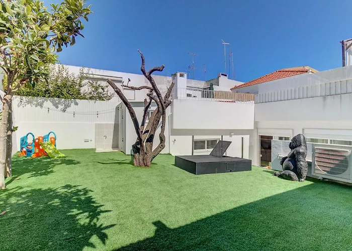 Lejlighed 3-bedroom With Private Patio In Cacilhas By Lisbeyond *